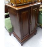 An Edwardian mahogany 2-door cabinet, W62cm