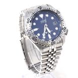 SEIKO - a stainless steel Diver's 200M automatic wristwatch, ref 7002-7020, blue dial with