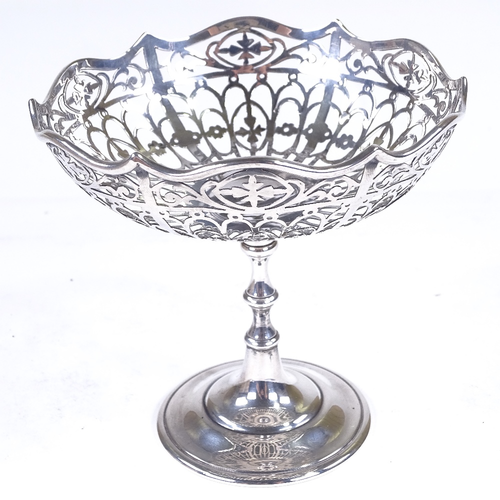 A George VI silver pedestal bon bon dish, pierced and scrolled floral decoration, by Mappin & - Image 2 of 4