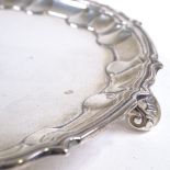 An Edwardian circular silver salver, scalloped and reeded rim, by J Parkes & Co, hallmarks London