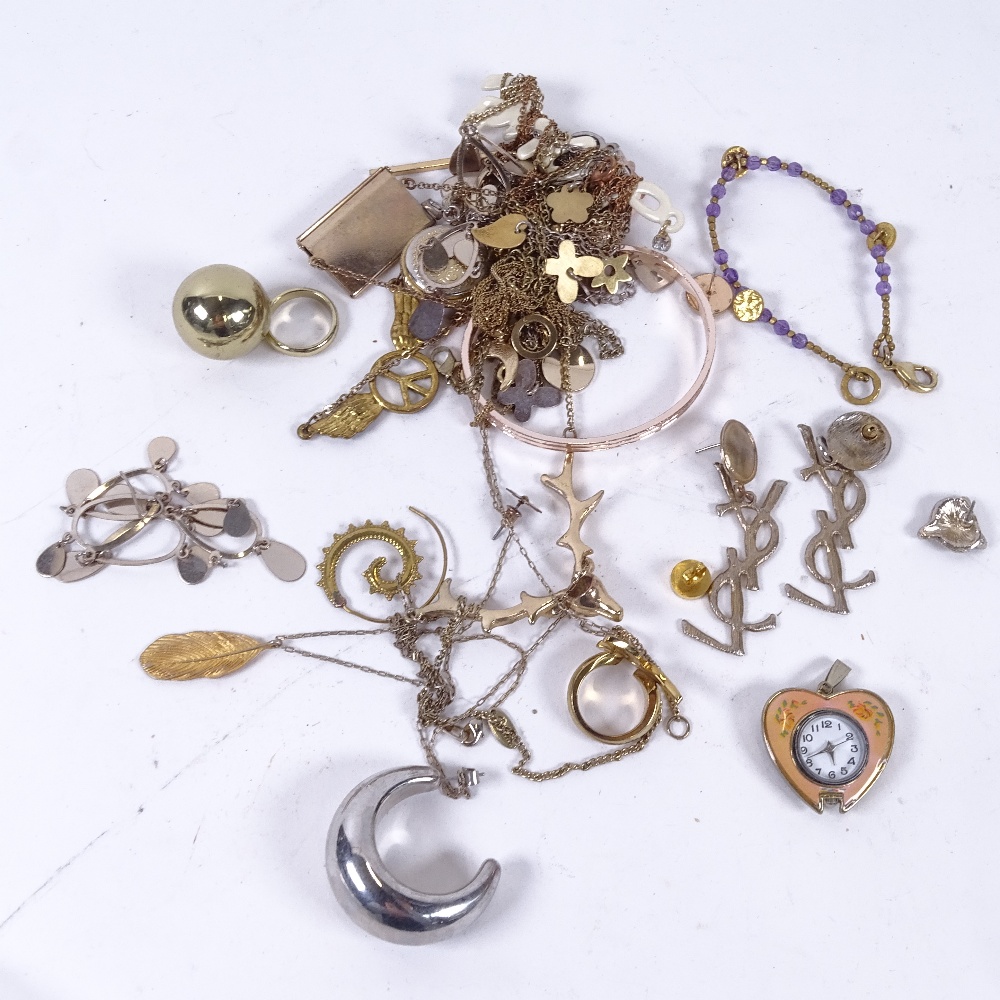 Various silver and gilt costume jewellery
