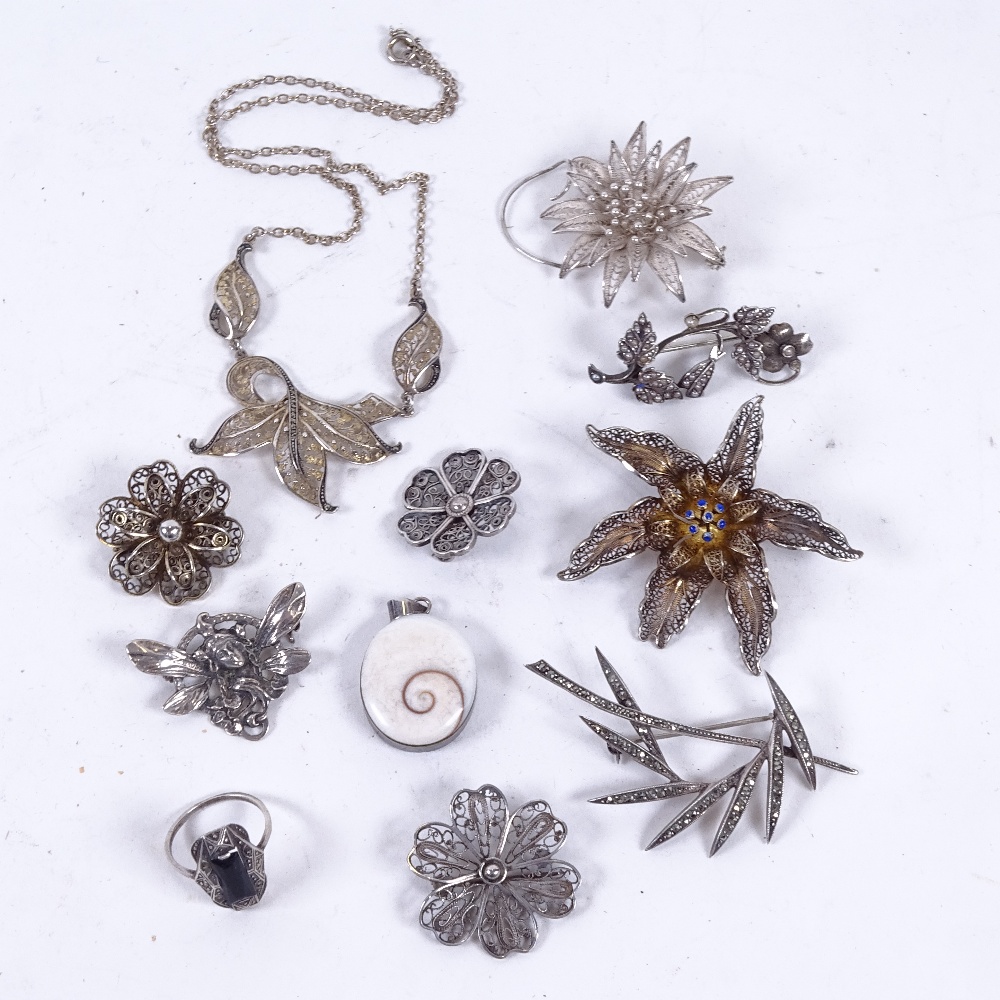 Various silver and filigree jewellery, including brooches, ring etc (11)