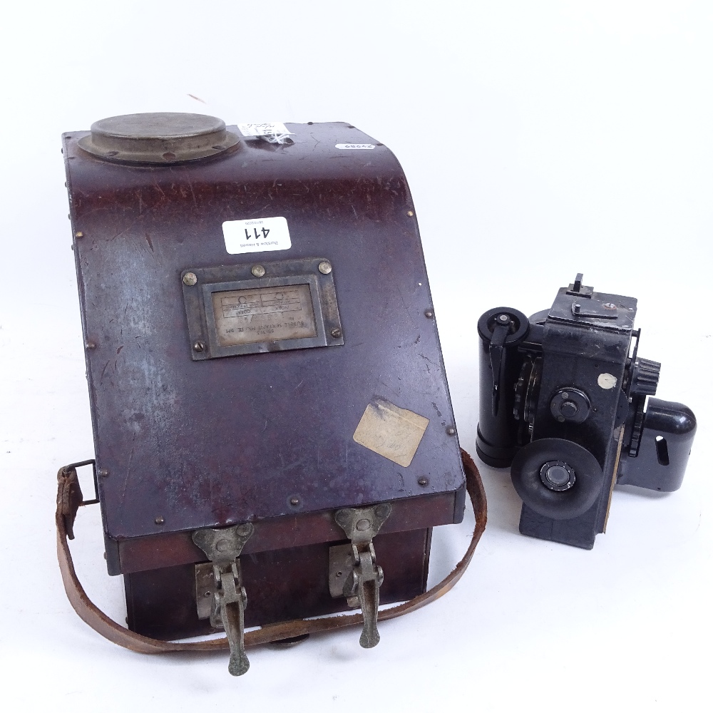 Second World War Period Air Ministry bubble sextant Mk IX, ref 6B/313, original laminate case - Image 2 of 2