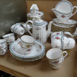 An extensive set of Spode Trapnell Sprays fine bone china dinner and tea service, including dinner