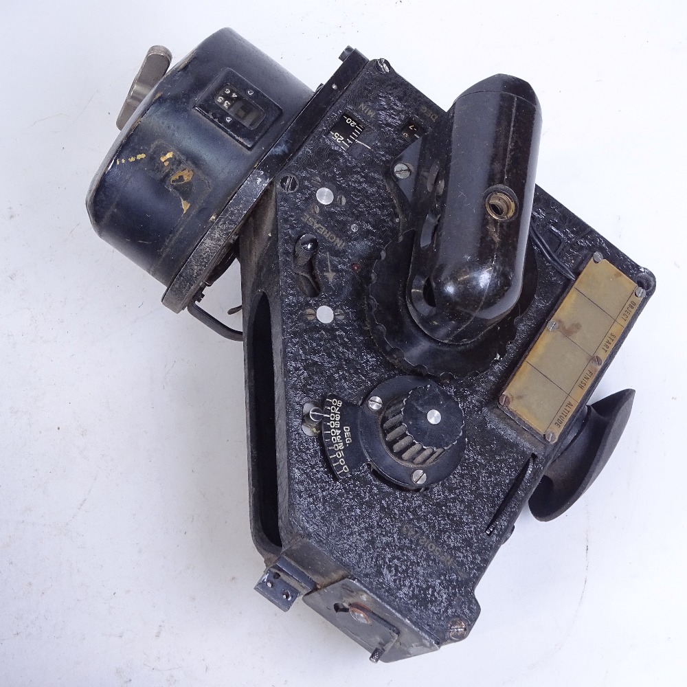 Second World War Period Air Ministry bubble sextant Mk IX, ref 6B/313, original laminate case