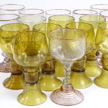 A set of 8 handmade Venetian glass goblets with gilded trailing design, height 11cm, and a set of
