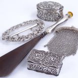 Various silver items, including pillboxes, buckle, small purse and shoehorn (5) Generally good