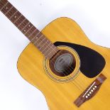 Yamaha F310 acoustic guitar Very good condition