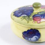 MOORCROFT POTTERY - poppy design bowl and cover, diameter 14cm Very good condition, slight glaze