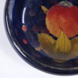 MOORCROFT POTTERY - pomegranate pattern bowl, diameter 18cm No damage or restoration, light glaze