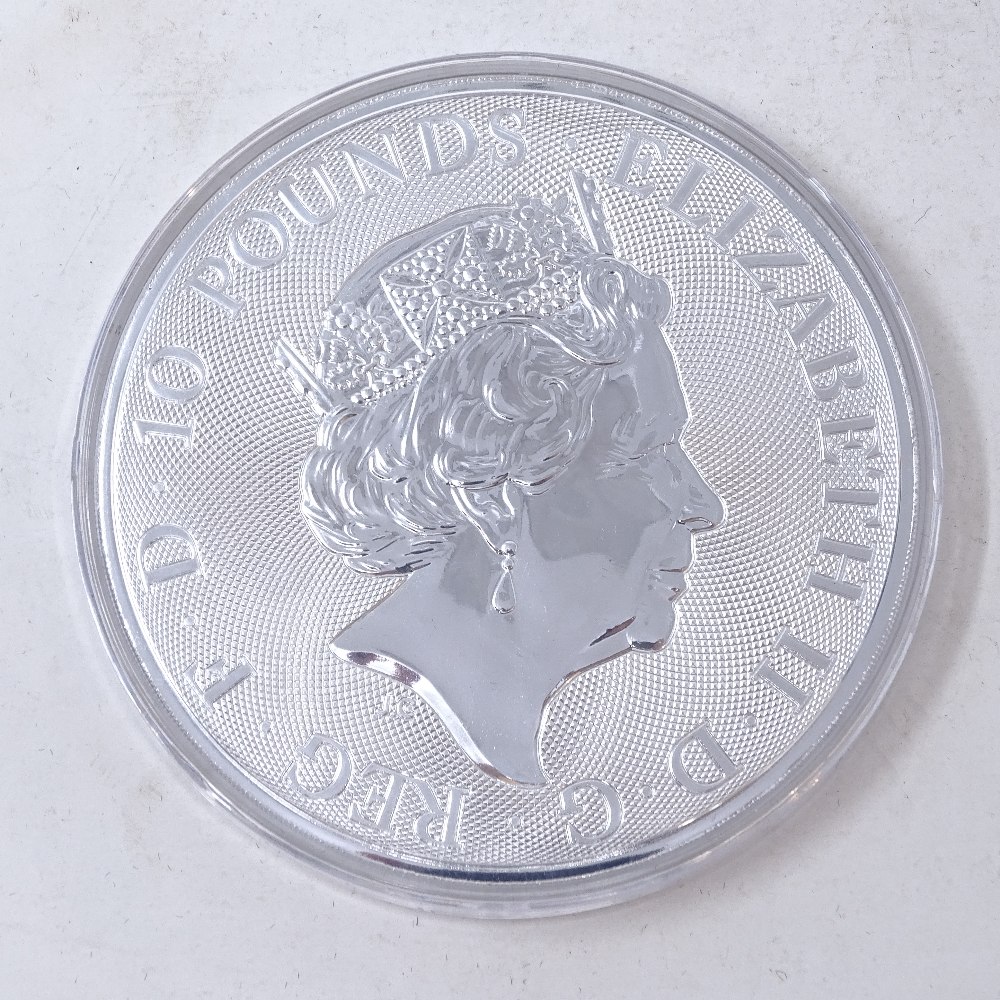 The UK's British 2018 Ten Ounce Silver Valiant £10 Coin by The Jubilee Mint, brilliant - Image 2 of 5