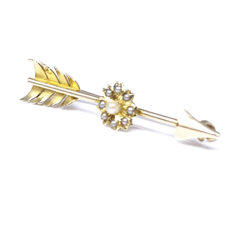 A Victorian 15ct gold pearl arrow brooch, floral centre set with whole and split pearls, brooch - Image 2 of 5