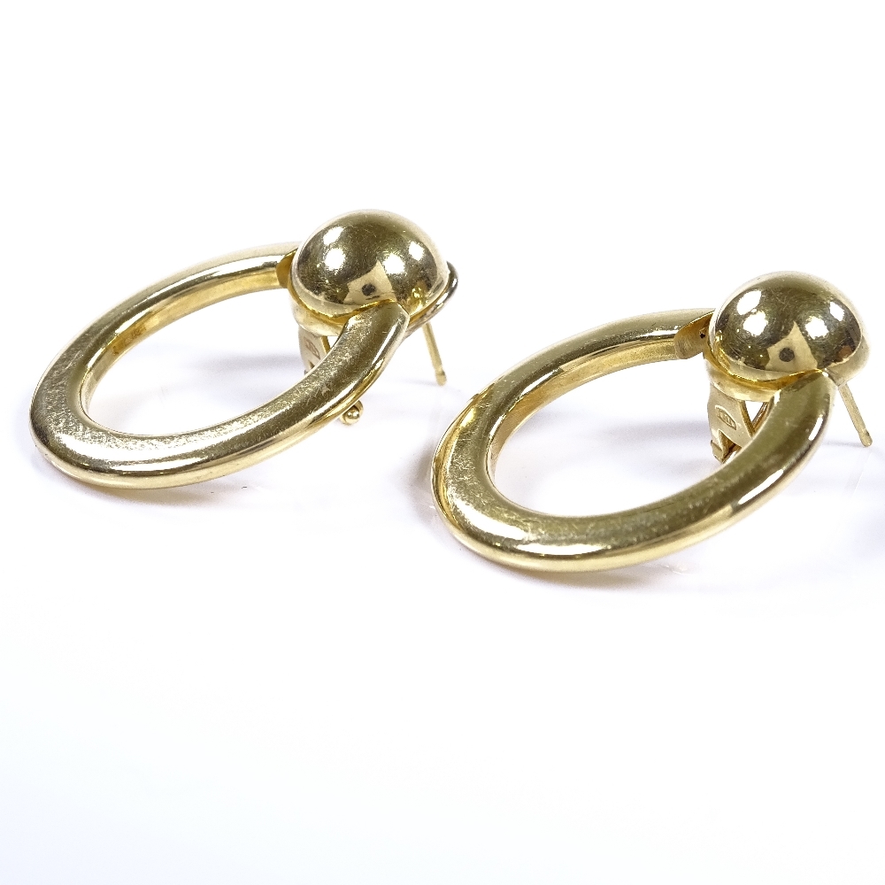 A pair of 18ct gold swivel hoop earrings, earring height 32.3mm, 11.2g Very good overall - Image 2 of 4