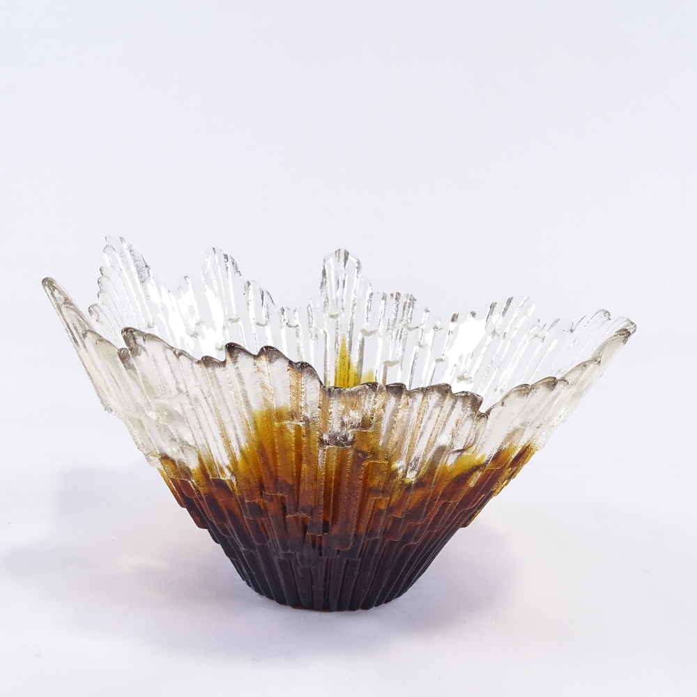 TAUNO WIRKKALA FOR HUMPPILAN LASI - a Vintage Finnish Art glass Aurora bowl, mottled ombre radiating