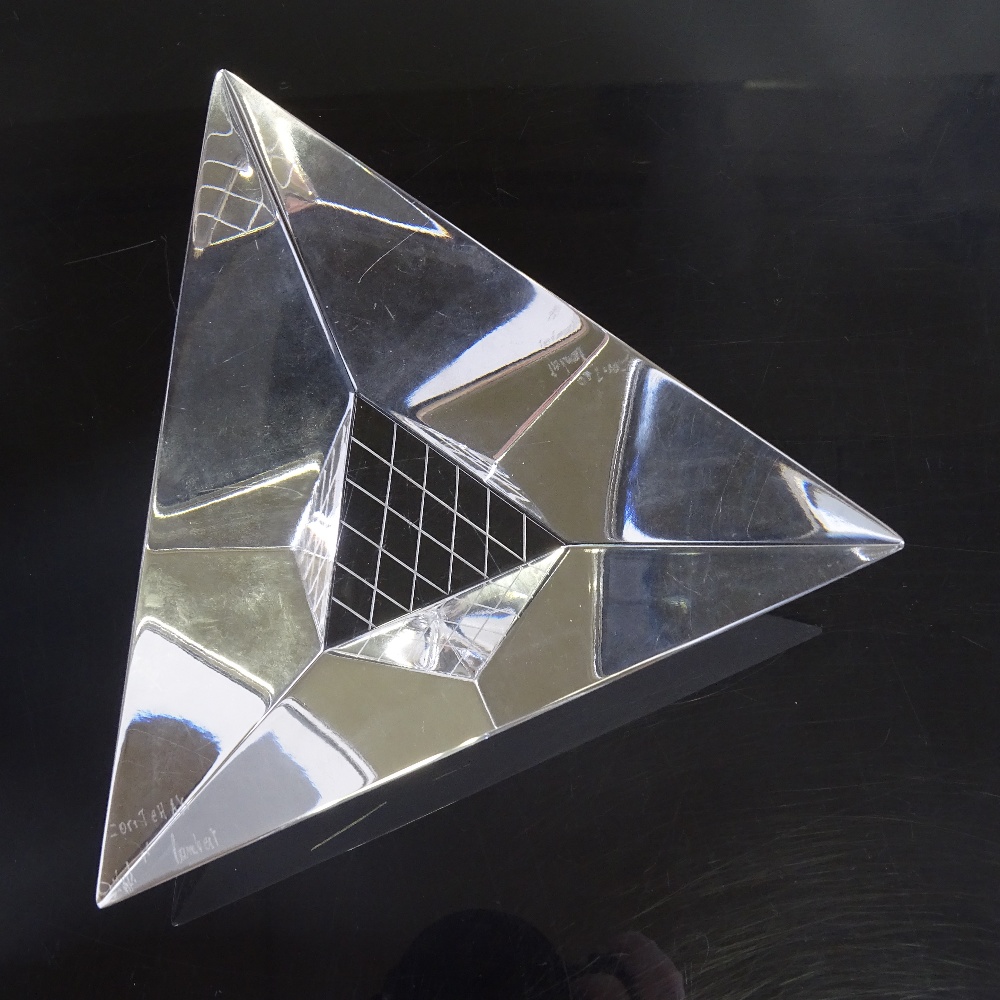 Y ZORITEHAK FOR VAL SAINT LAMBERT - a Vintage Belgian Crystal glass Louvre Pyramid sculpture, etched - Image 4 of 5