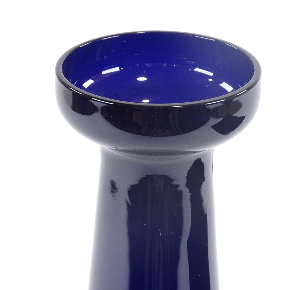 NUUTAJARVI - a Mid-Century Finnish amethyst glass vase, possibly by Kai Frank, circa 1966, tapered - Image 3 of 4