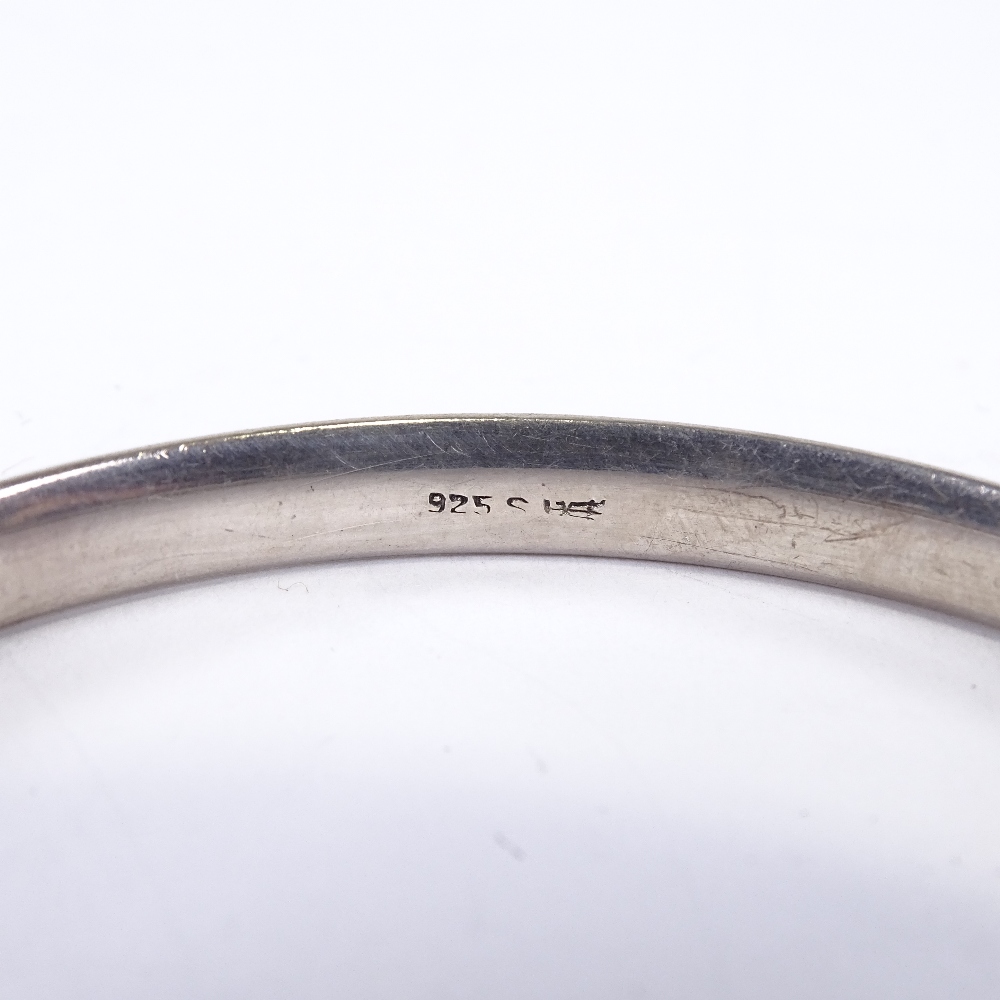 A Danish sterling silver and green enamel slave bangle, maker's mark HEF ?, band width 5.8mm, - Image 5 of 5