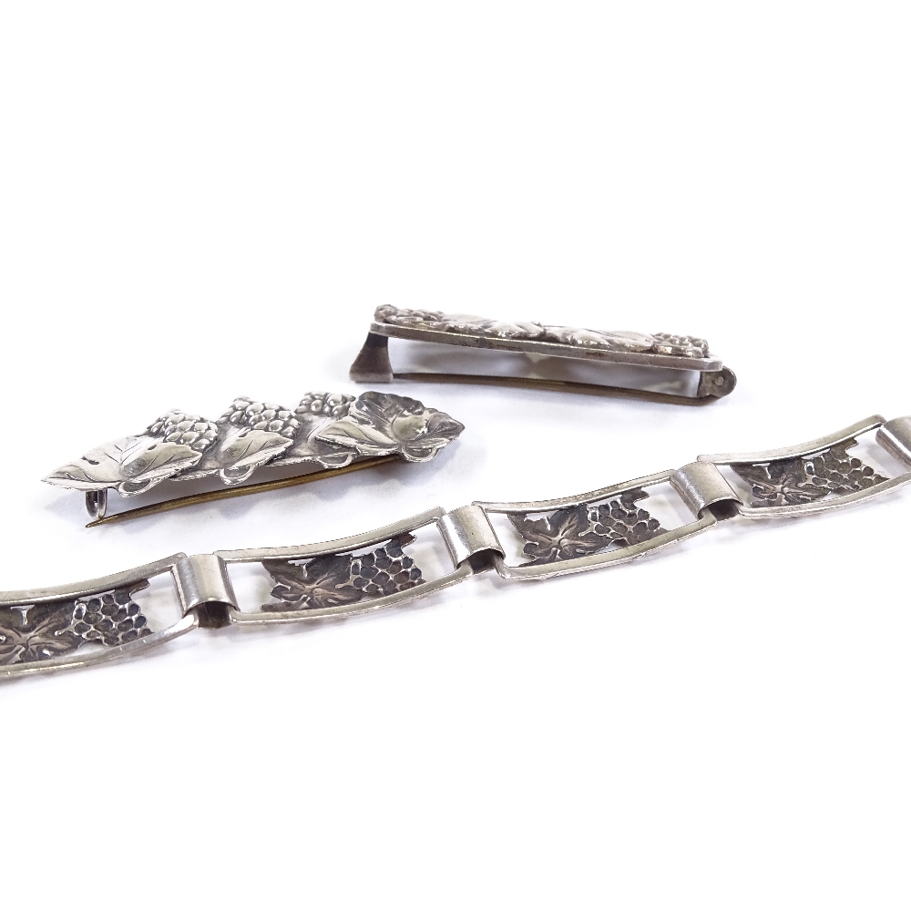 CHRISTIAN VEILSKOV - 2 Vintage Danish stylised silver Grapevine brooches, largest length 47mm, and - Image 3 of 5