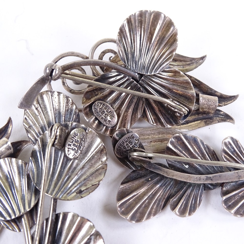 HERMANN SIERSBOL - 5 Vintage Danish modernist stylised silver floral brooches, maker's marks HS, - Image 3 of 5