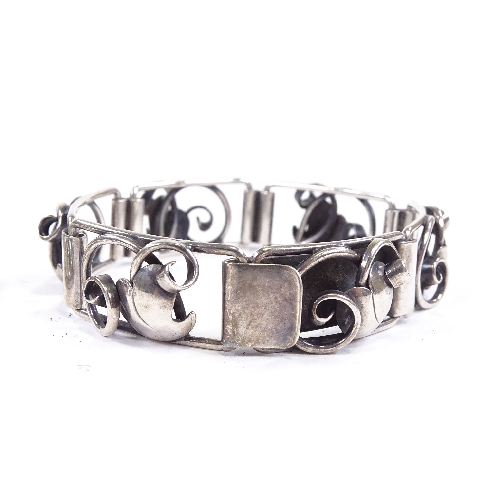 HANS JULIUS R LARSEN - a Mid-Century Danish stylised silver leaf panel bracelet, maker's marks J. - Image 3 of 5