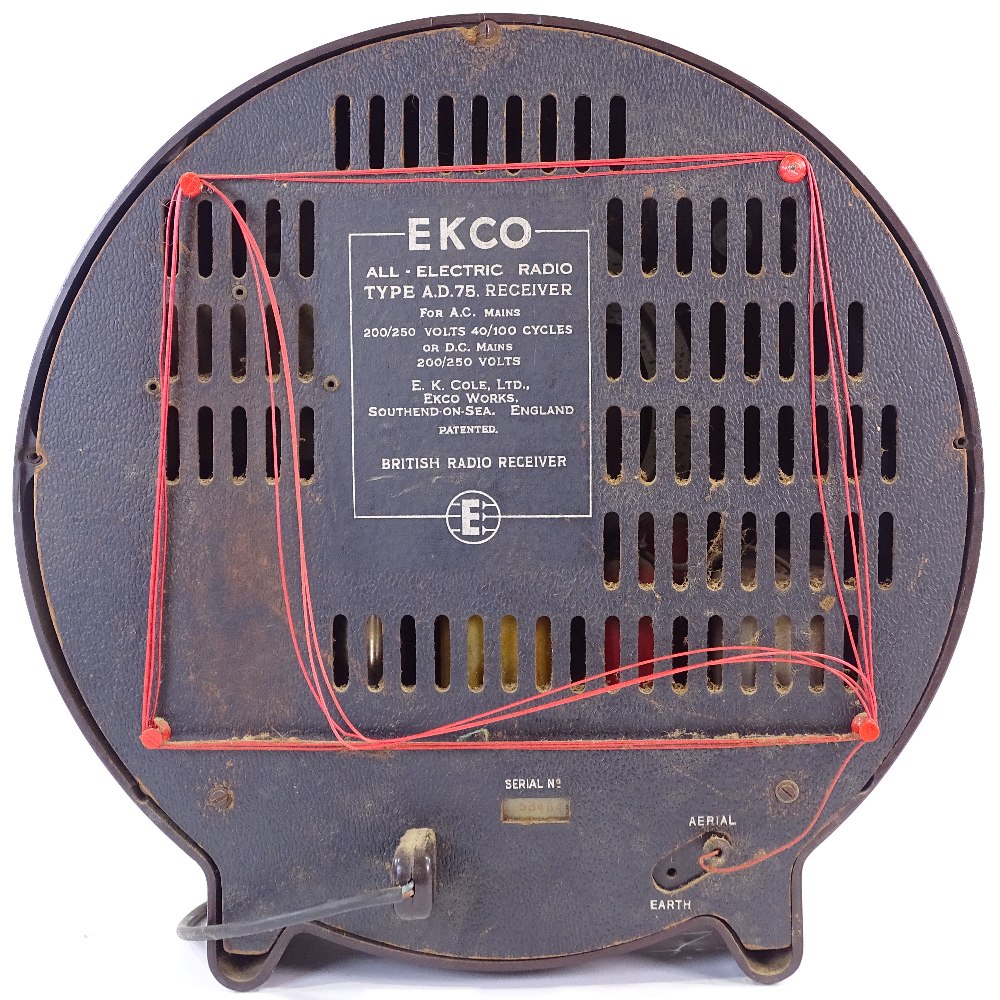 An EKCO model AD75 Bakelite radio, 1940, designed by Wells Coates for E K Cole Ltd, height 14.5" - Image 4 of 7