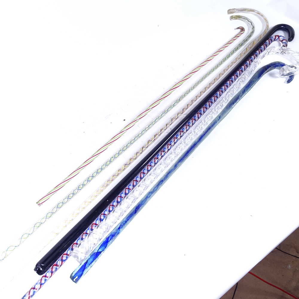 7 Victorian Nailsea type twisted glass candy cane walking canes, largest length 110cm (7) - Image 2 of 2