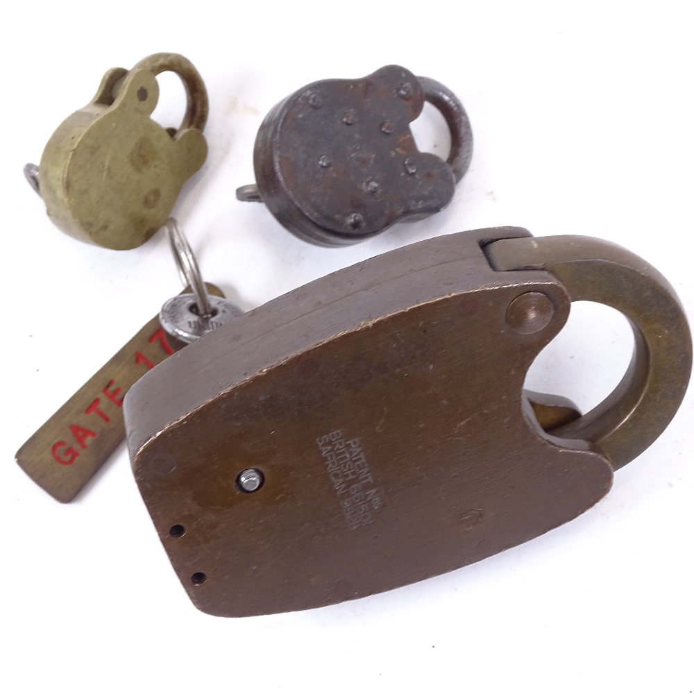 3 padlocks and keys, including example by Union (3) - Image 2 of 2