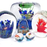 6 glass aquarium paperweight ornaments, largest with scuba diver, length 12cm (6)