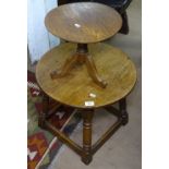 1920s oak circular lamp table, W50cm, H45cm, and a small oak table-top tripod table, H29cm (2)
