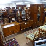 An Edwardian mahogany and satinwood-strung 3-piece bedroom suite, comprising a single mirror-door