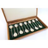 The Birmingham Mint Collection of thirteen silver apostle spoons, Birmingham 1976, in original