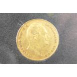William IV sovereign, 1835 (EF), weight approx. 8g, in a presentation case