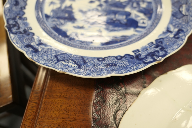 Chinese blue and white porcelain vase, late 19th Century, inverted baluster form decorated with - Image 8 of 13