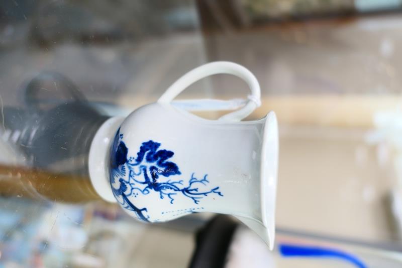 Chaffers Liverpool porcelain sparrow beak cream jug, circa 1756-65, baluster form decorated in the - Image 5 of 7