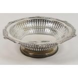 Edwardian silver bowl, Sheffield 1904, circular form with gadrooned border, pierced sides, on a