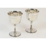 Pair of modern silver pedestal goblets, Birmingham 1973, plain bucket bowl on an inverted baluster