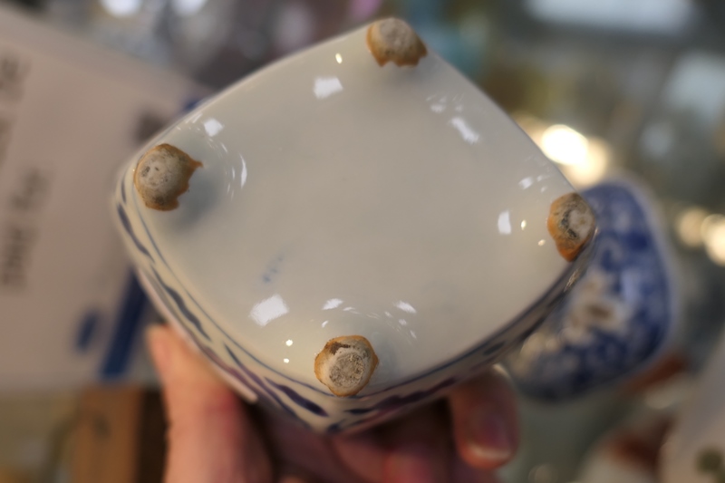 Japanese blue and white porcelain stacking dishes, early 20th Century, decorated with flying - Image 5 of 6