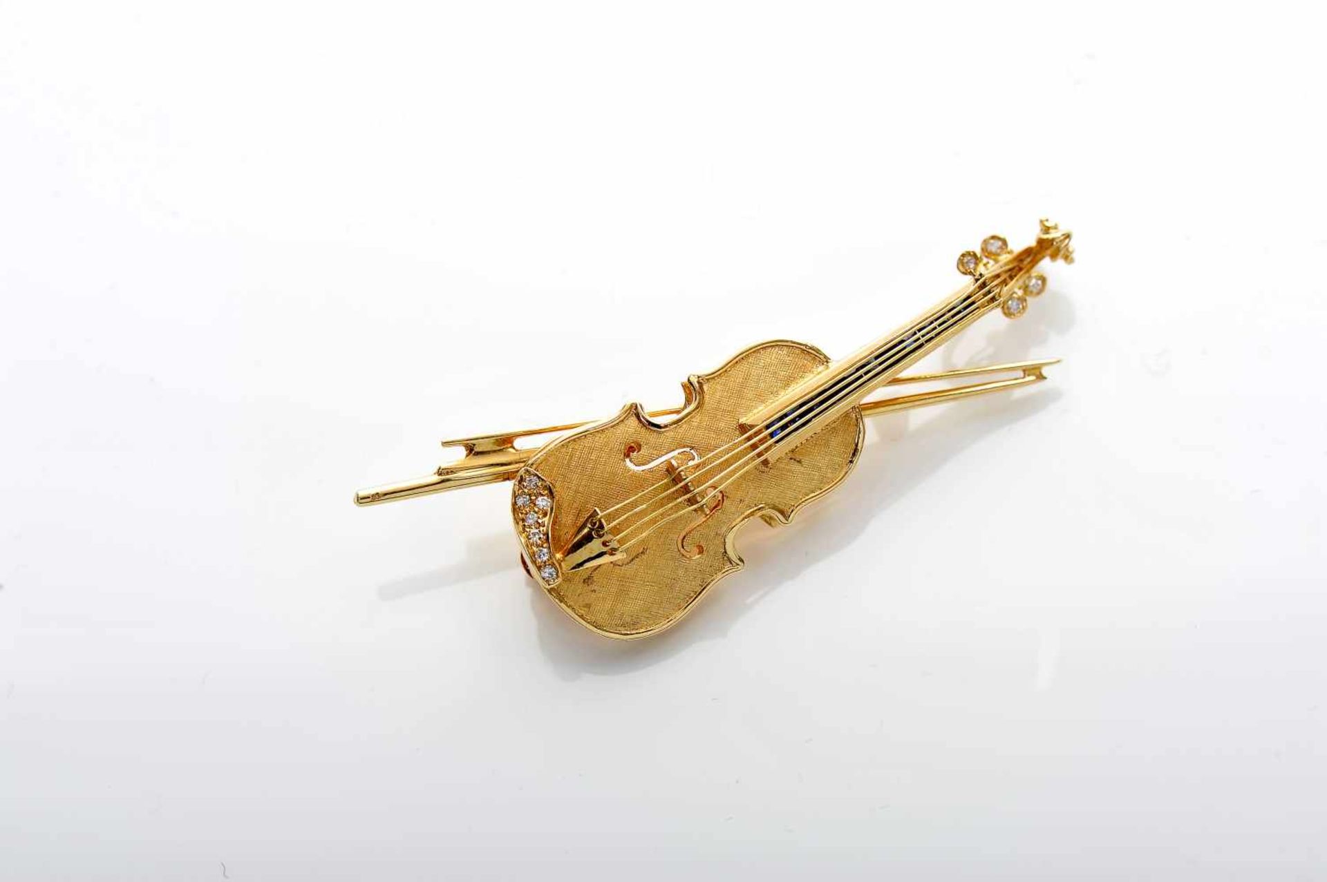 A Brooch "Violin"