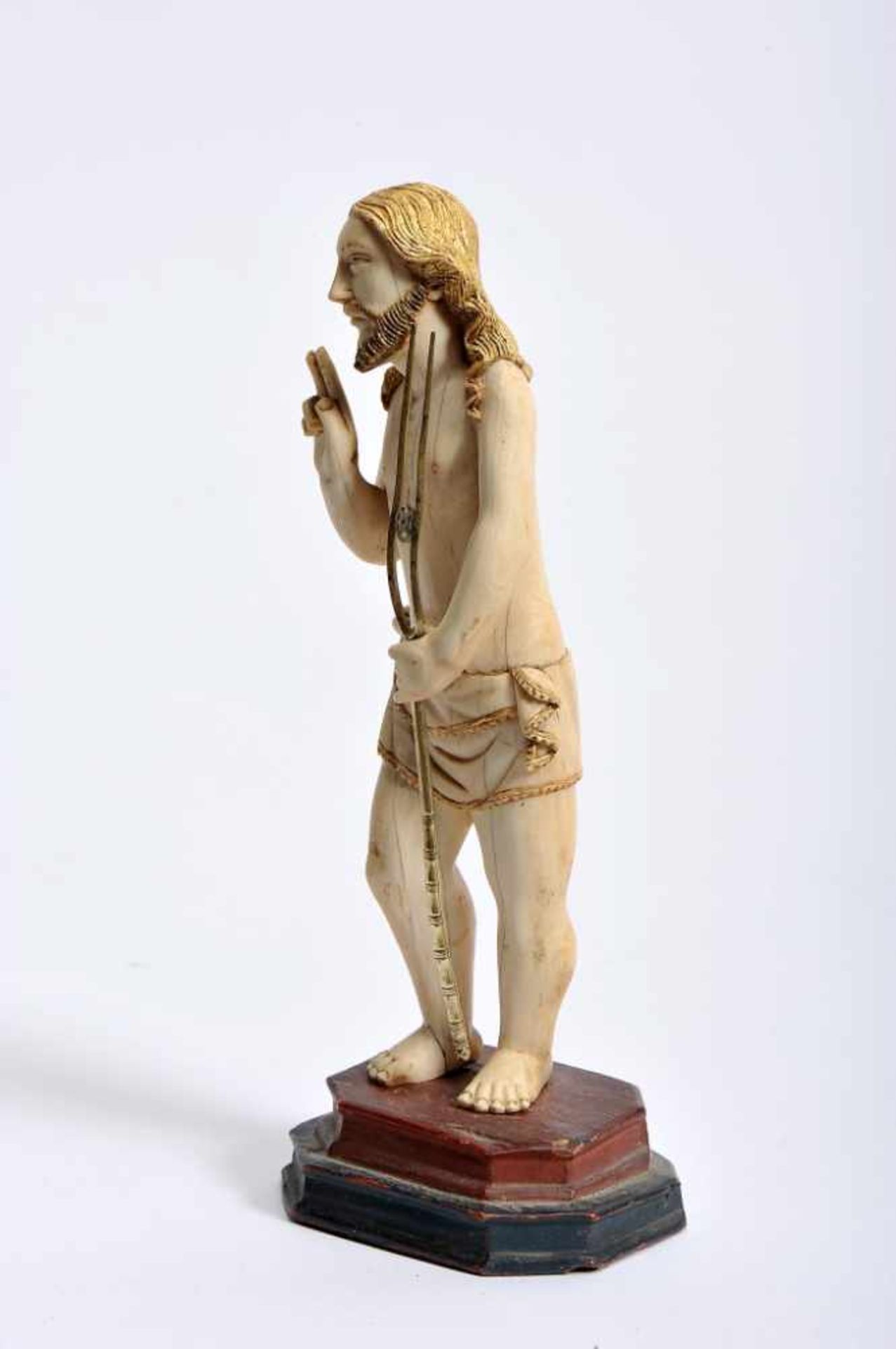 Jesus Christ the RedeemerJesus Christ the Redeemer, partially painted and gilt ivory sculpture, - Bild 2 aus 2