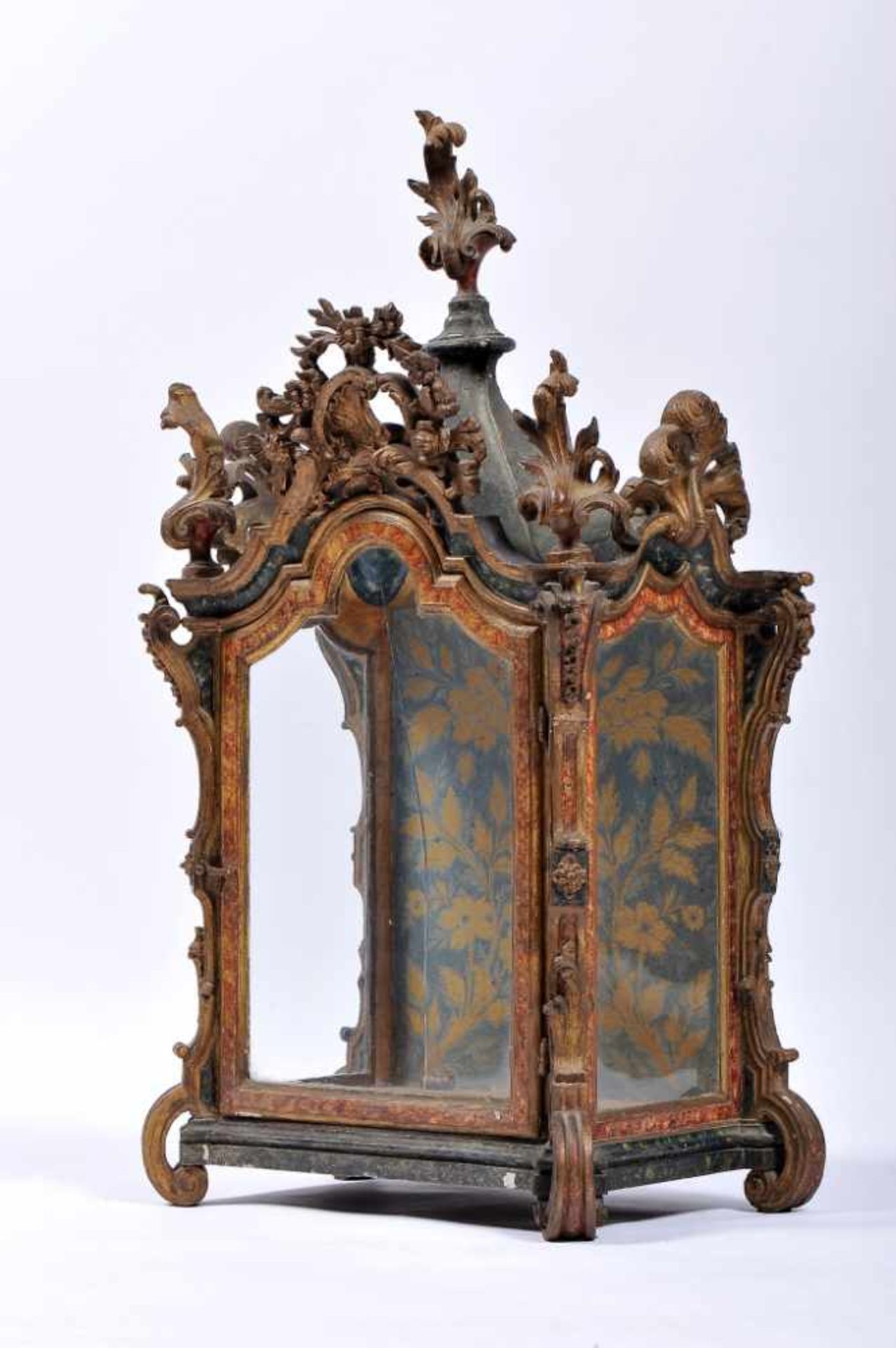 An OratoryAn Oratory, D. José I, King of Portugal (1750-1777), carved, polychrome and gilt wood, - Bild 2 aus 2