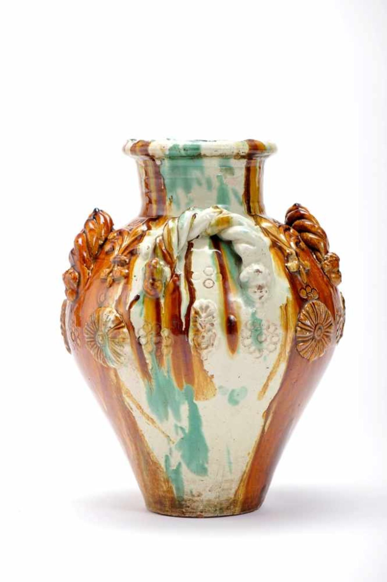 A PitcherA Pitcher, faience of Caldas da Rainha, decoration en relief in shades of green and - Bild 2 aus 2