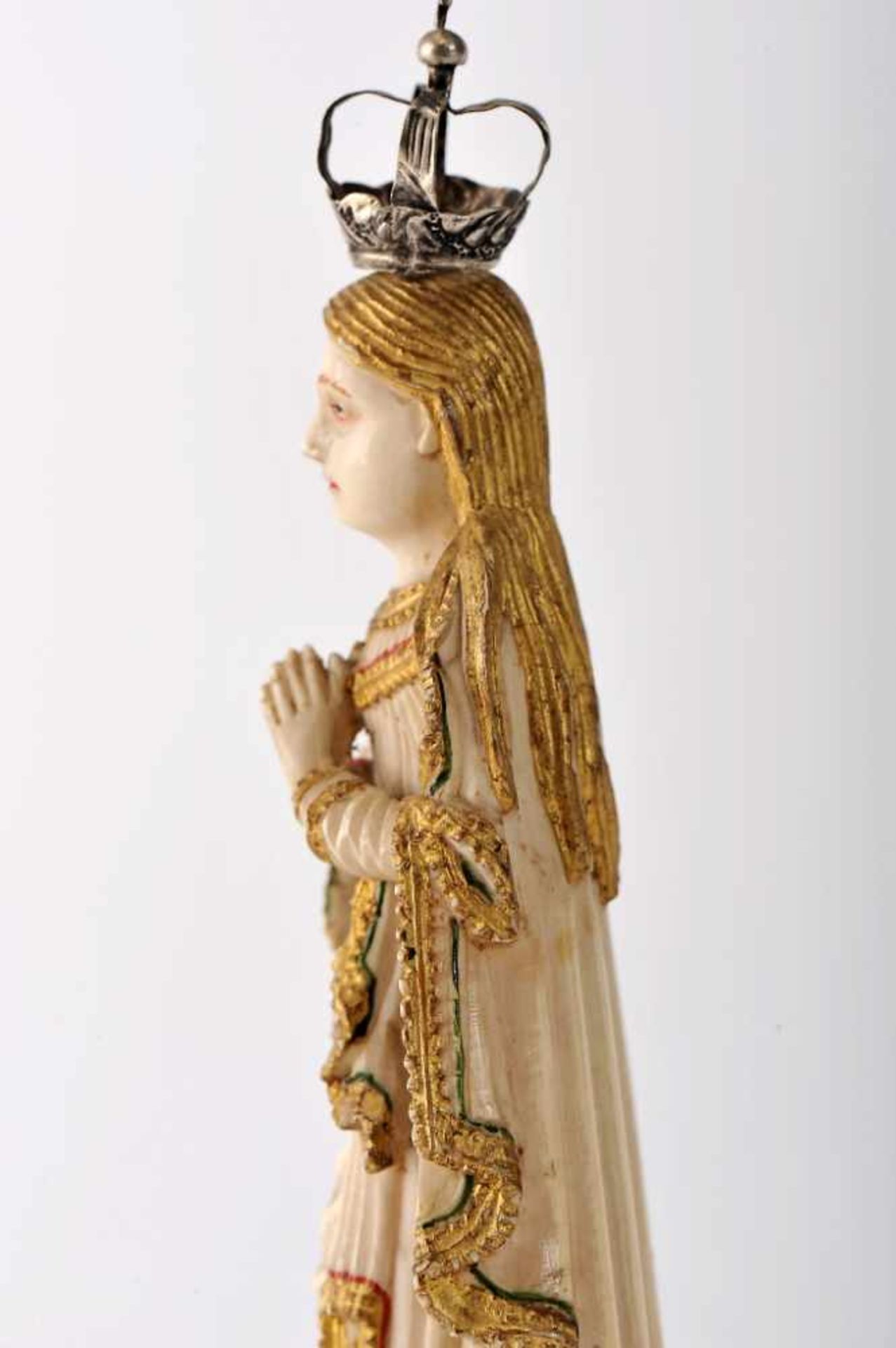 Our Lady of the Immaculate ConceptionOur Lady of the Immaculate Conception, partly gilt and - Bild 2 aus 2