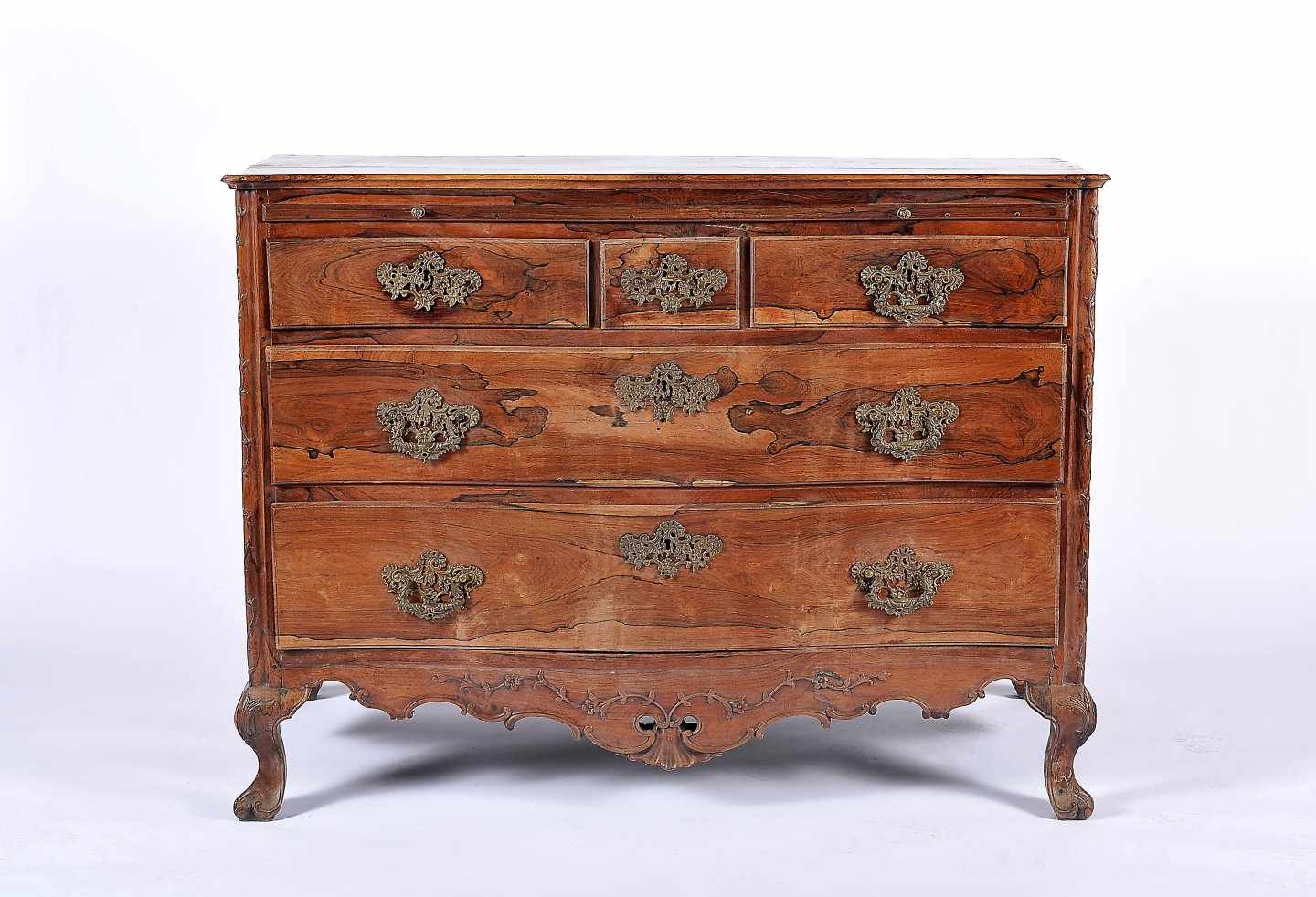 A Chest of Drawers with Pull-out TopA Chest of Drawers with Pull-out Top, D. José I, King of - Image 2 of 2