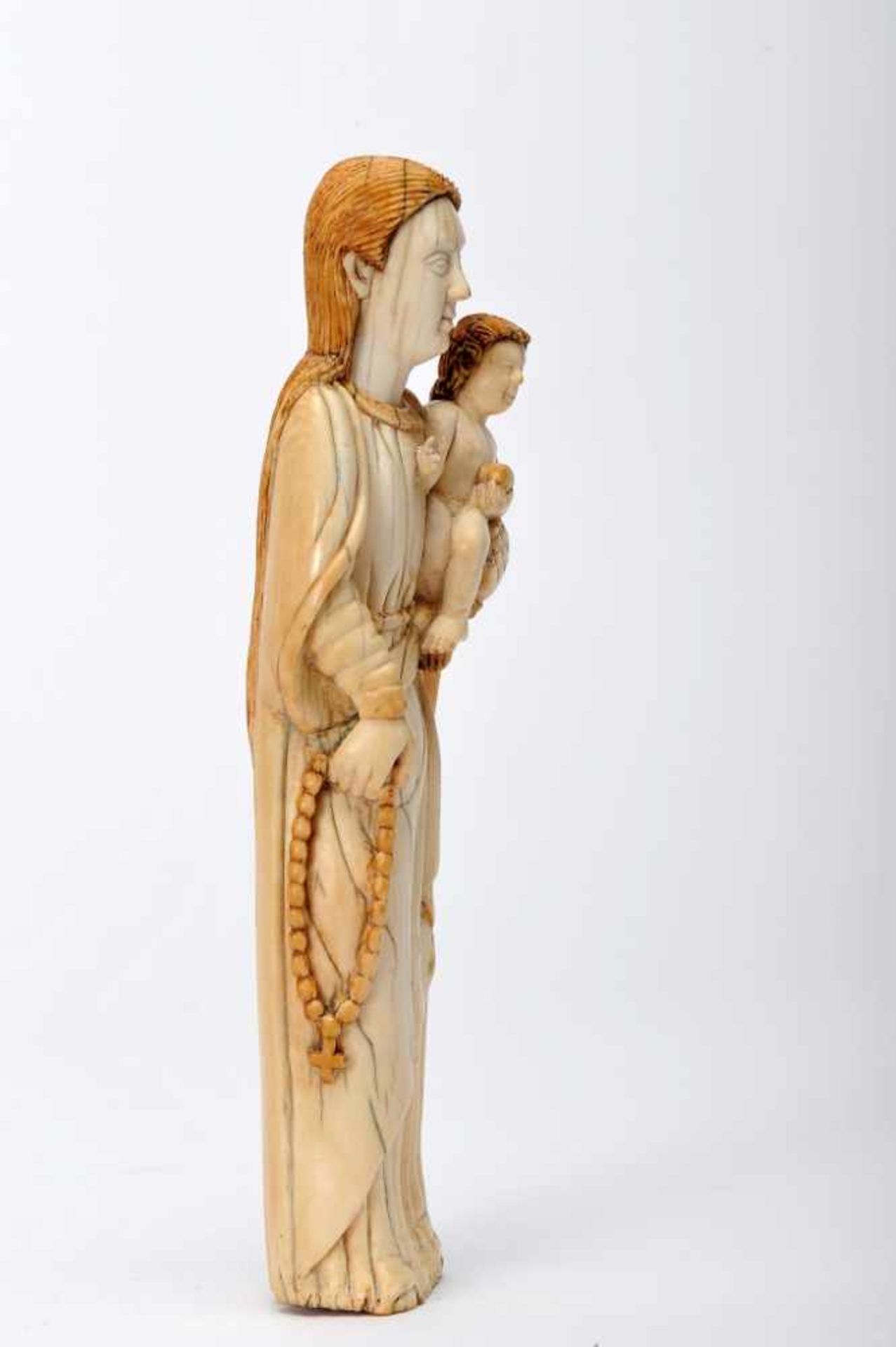 Our Lady of The RosaryOur Lady of The Rosary, ivory sculpture, Cingalese-Portuguese, 17th C. (1st - Bild 3 aus 4