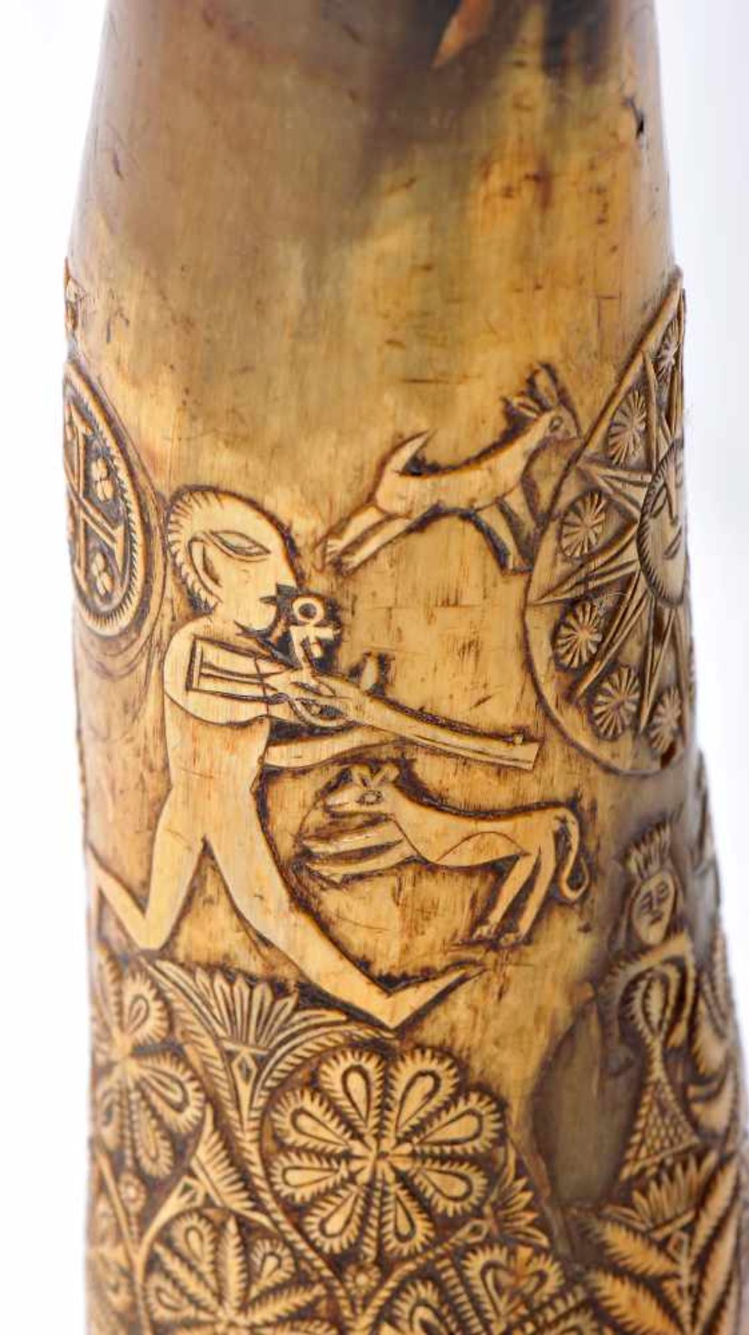 A powder horn - Image 5 of 6