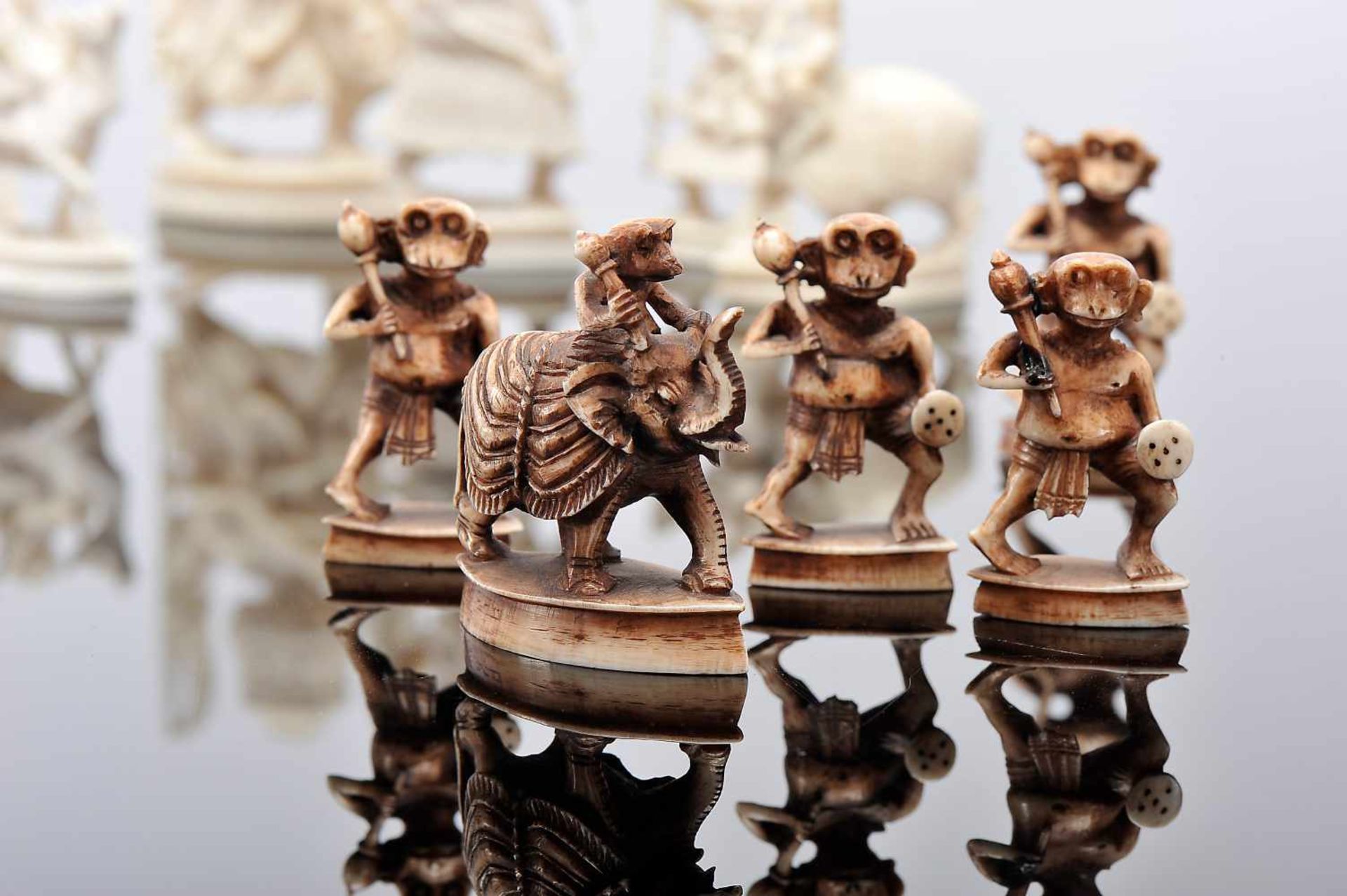 Chess pieces - Image 5 of 6
