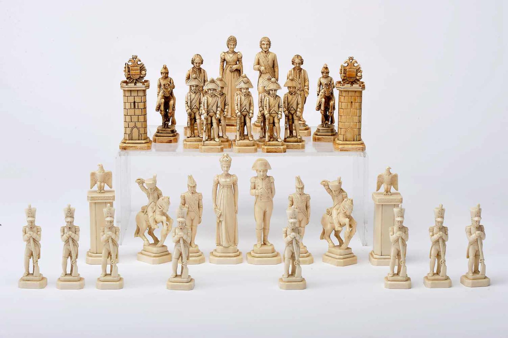 Chess pieces - Image 4 of 11