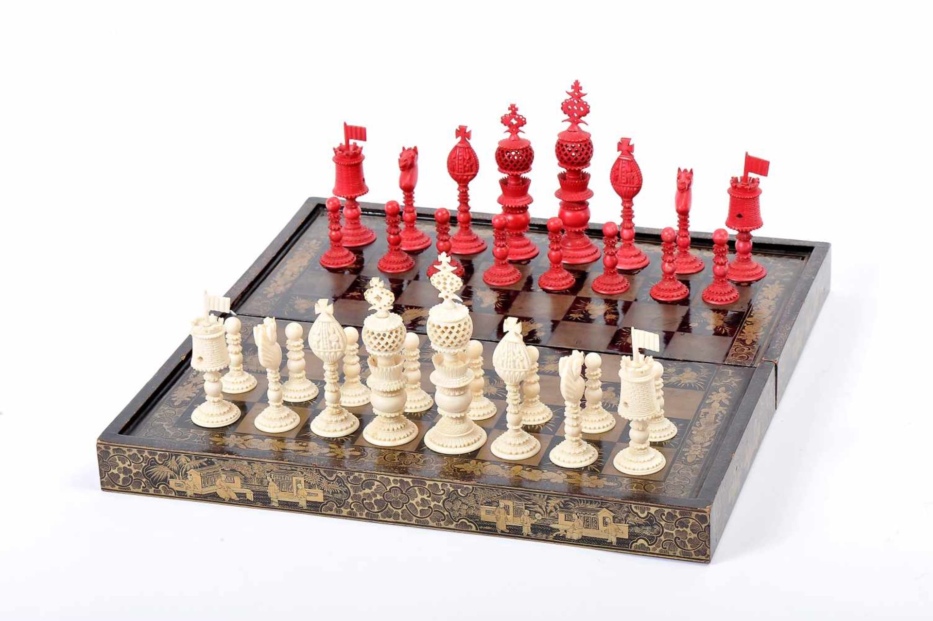 Chess pieces and case / board