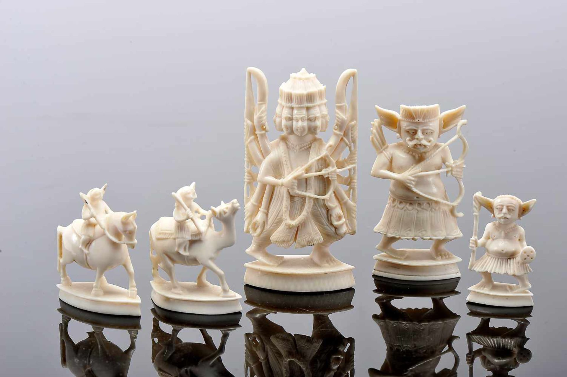 Chess pieces - Image 3 of 6