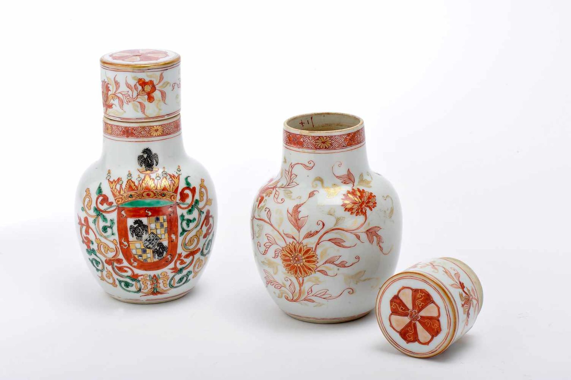 A pair of pots with covers - Image 2 of 4